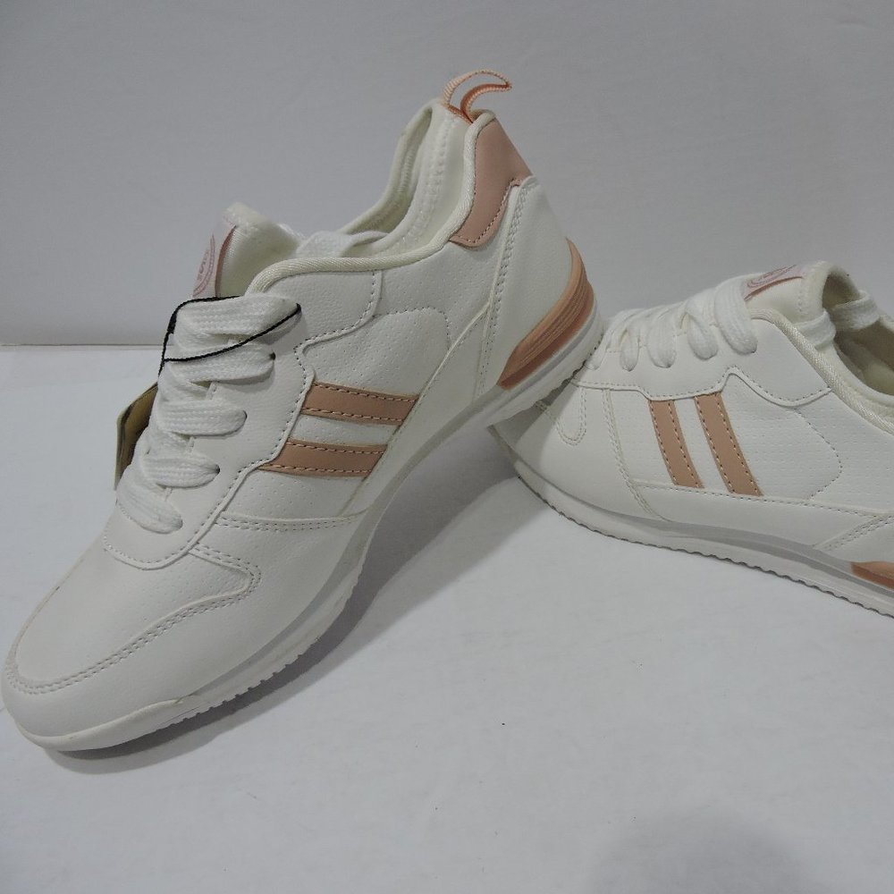 North Star women sneakers white. brand new.